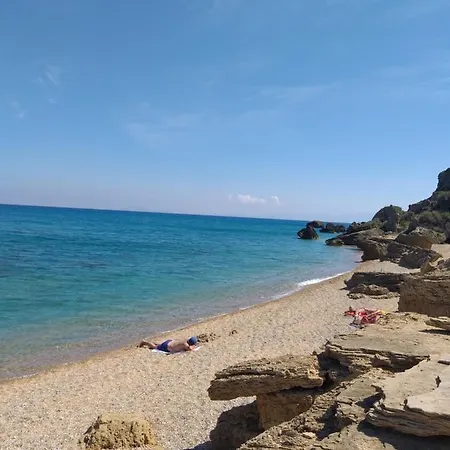 Mandola - Beachside *