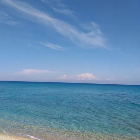 Mandola - Beachside